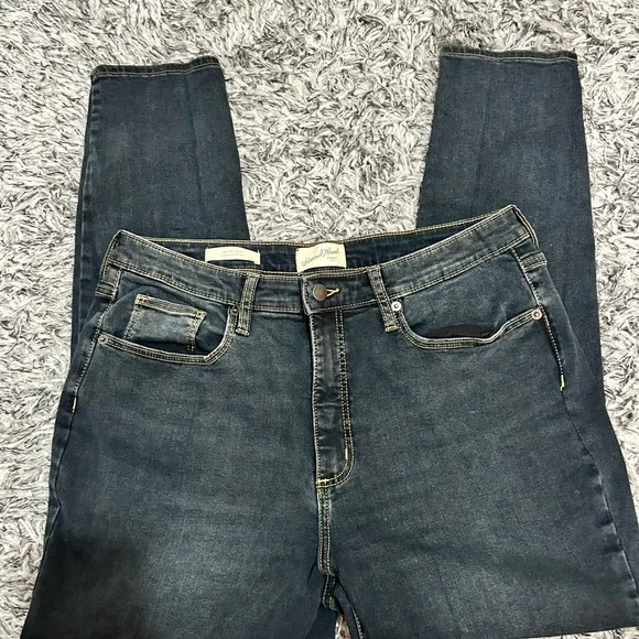 NWOT Universal Thread High Rise Skinny fit size 14 regular length - Picture 3 of 5